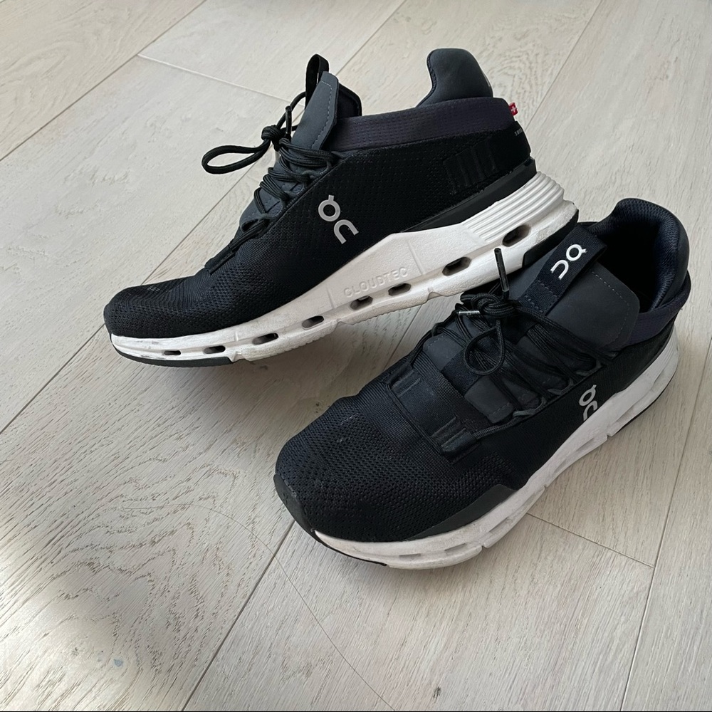 On cloud nova women running shoe 9